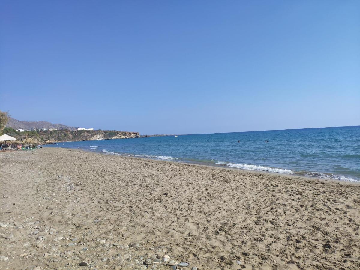 Neva Apartments By The Beach Makrýgialos Esterno foto